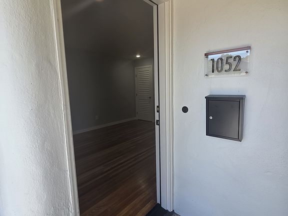 3rd image of 1052 Noel Dr