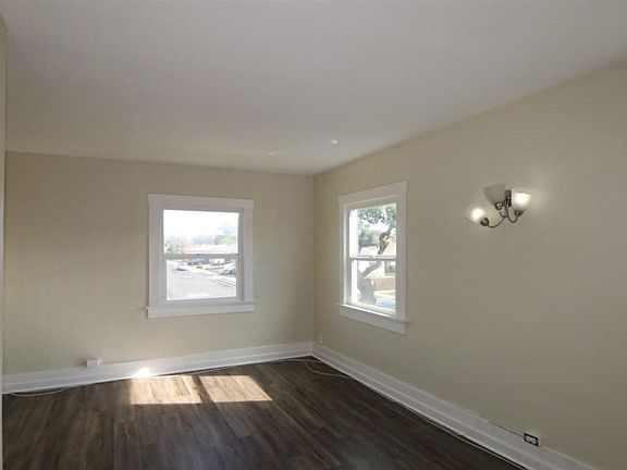 2nd image of 276 2nd Ave