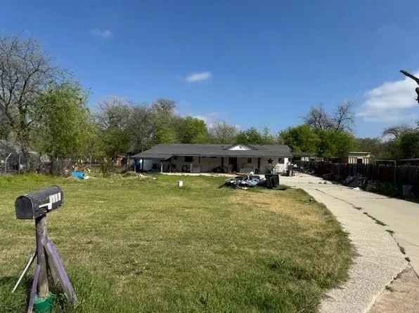 5826 Waddell St, Sansom Park, TX 76114