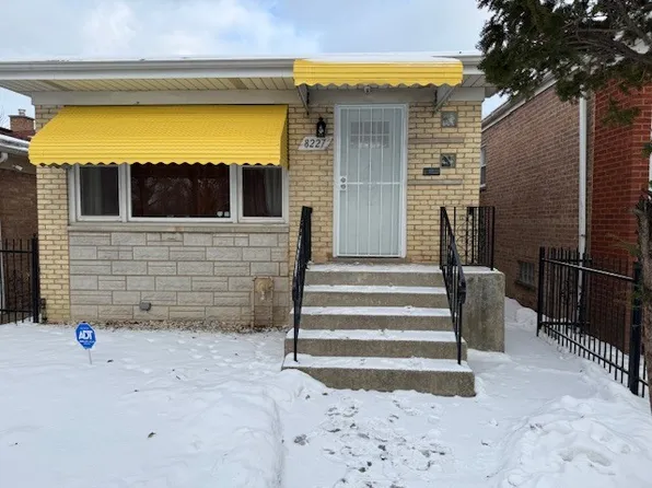 8227 S Wentworth Ave, Chicago, IL 60620