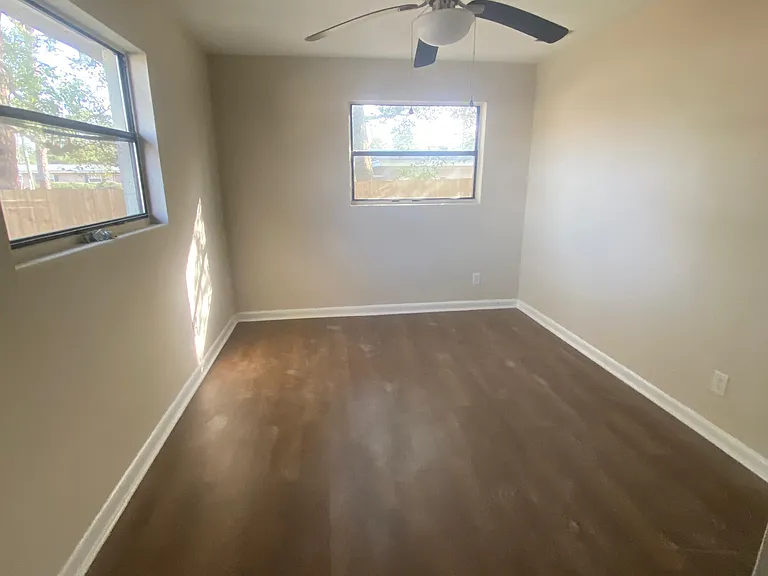 2525 Dean Rd — Photo 8