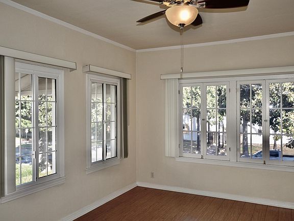 3rd image of 918 E Garfield Ave