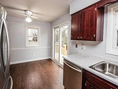 Kitchen Dining Area