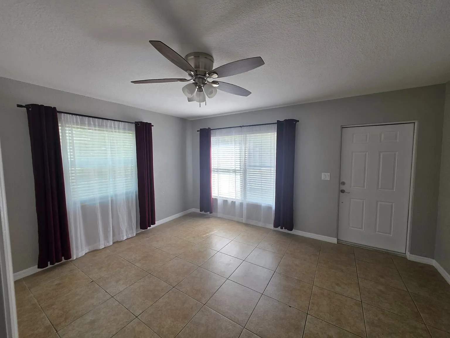 2 bed, 900 sqft, $1,700 — Photo 3