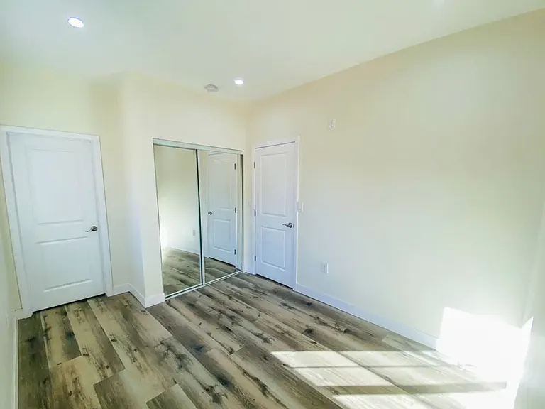 4033 Adair St — Photo 11