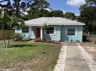 933 S Tropical Trl, Merritt Island, FL 32952
