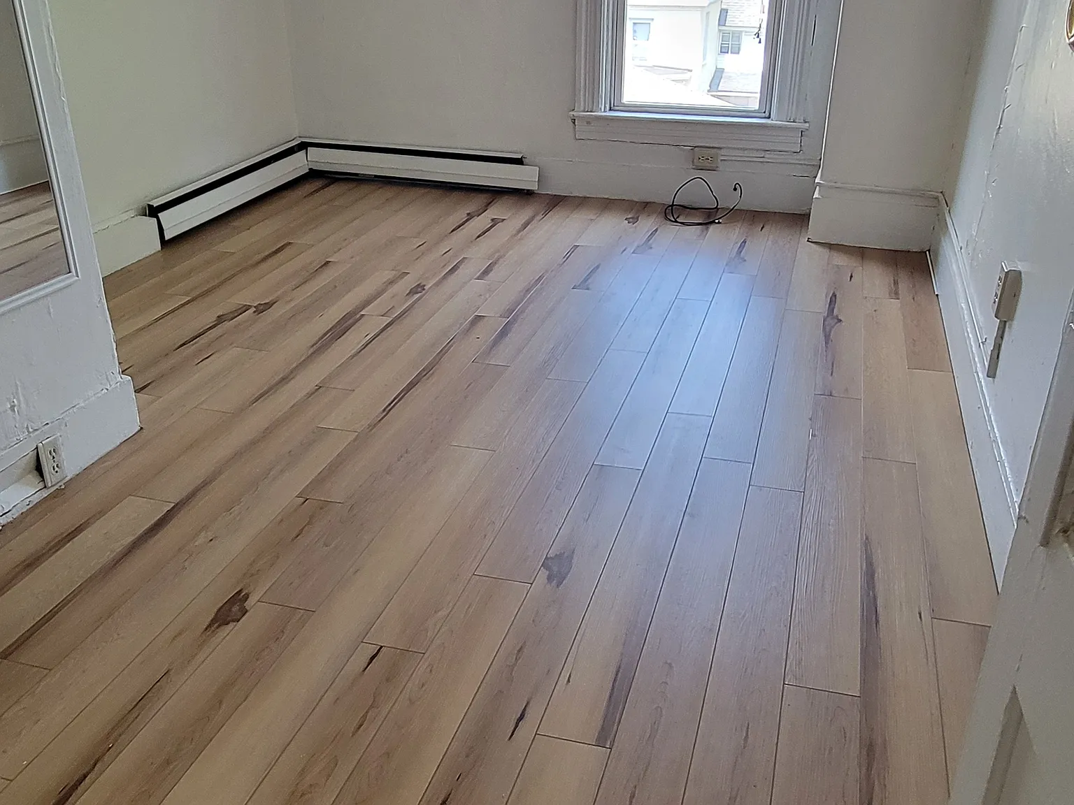 5 bed, 1250 sqft, $5,250 — Photo 4