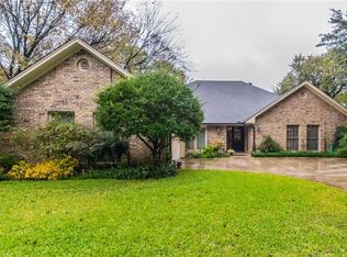 4500 Willow Bend Dr, Arlington, TX 76017