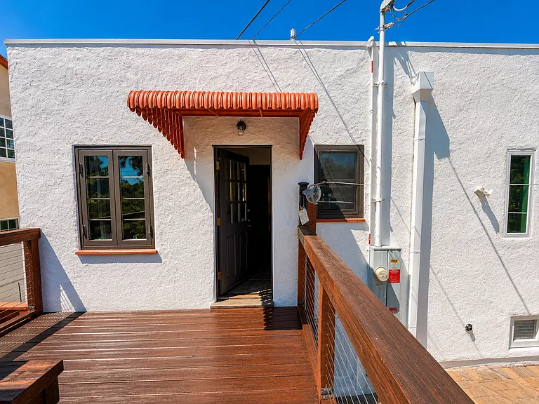 3222 Curtis St — Photo 15