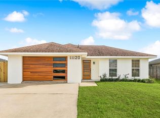 11120 Woodvine Ln, New Orleans, LA 70128