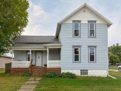 221 W Fayette St, Denver, IA, 50622