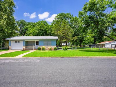 512 W Peach St, Fredericksburg, TX, 78624