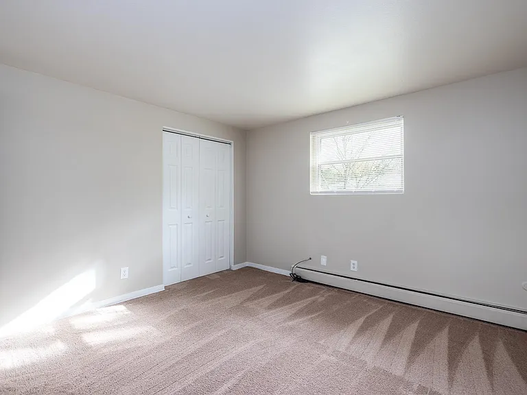 1 Gordon Pkwy — Photo 10