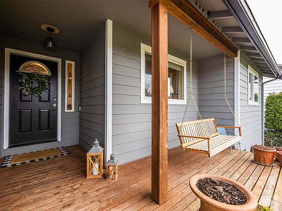 2nd image of 1336 Cascadia Drive