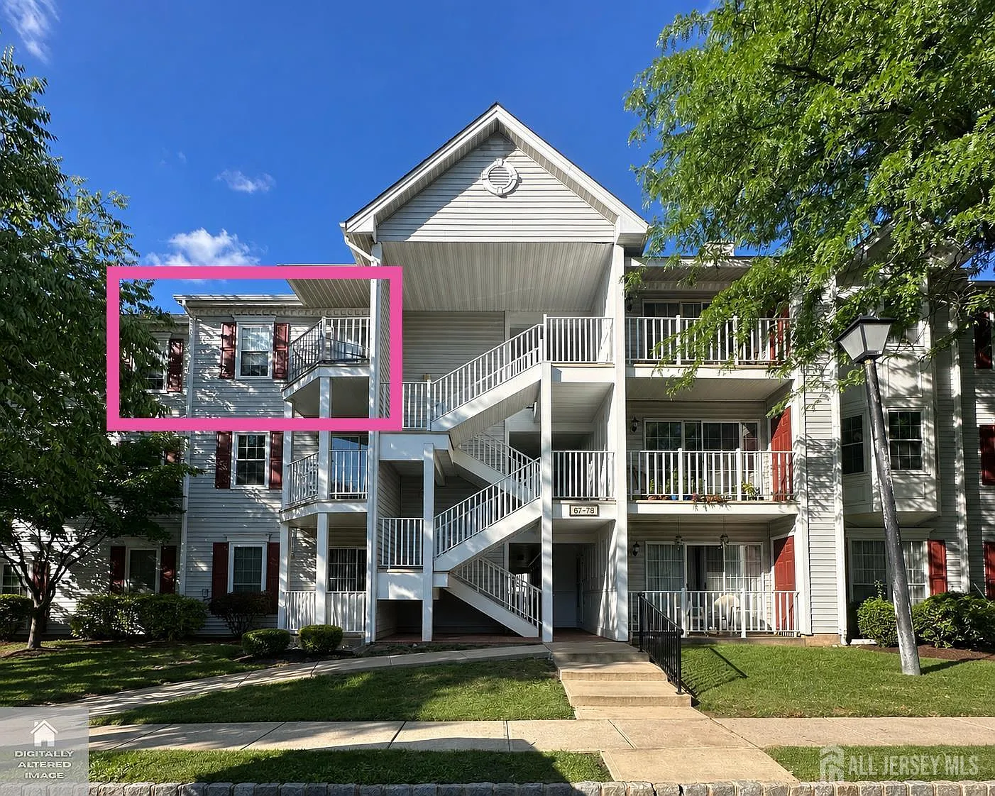 2 bed, 1.0 bath, 855 sqft, $2,350 — Photo 1