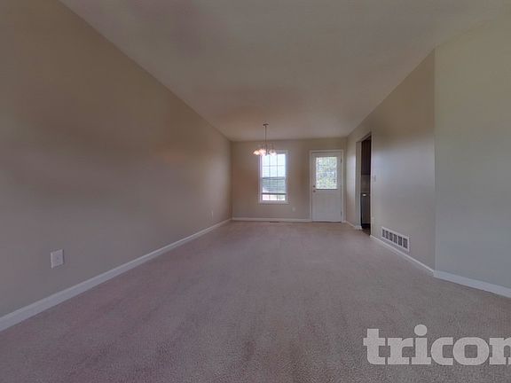 4th image of 404 Remington Ct