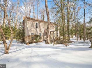 581 Pantela Dr, North Chesterfield, VA 23235