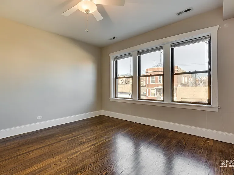 2607 W Lawrence Ave — Photo 7