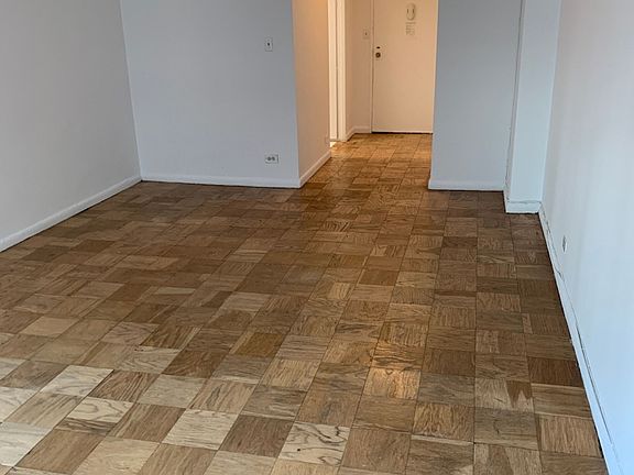 3rd image of 330 E 46th St APT 6H