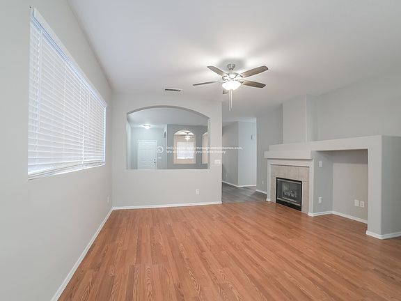 4th image of 11194 W Holly St