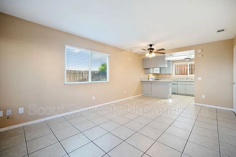 2 bed, 1.5 bath, 910 sqft, $1,950 — Photo 4