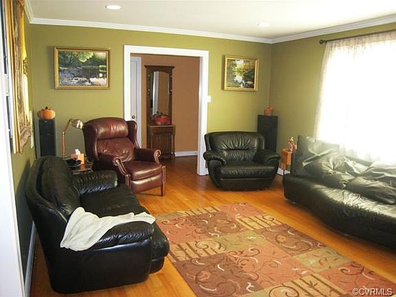 3rd image of 2730 Scarsborough Dr