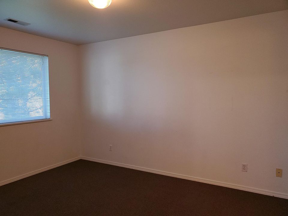 1st image of 658 Paradise Pl APT 201