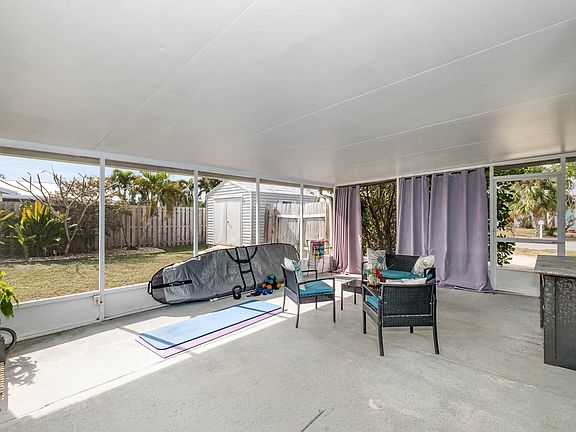 5th image of 471 Sea Horse Ave