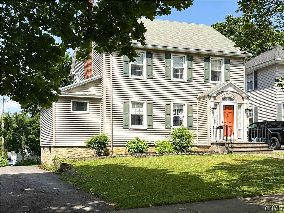 1st image of 25 Bonnie Brae