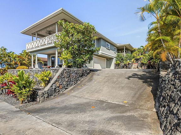 3rd image of 73-993 Kukuinui St