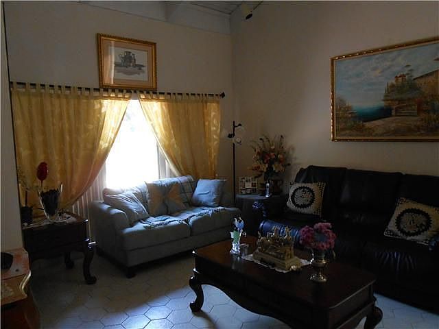 2nd image of 1043 NE 203rd Ln