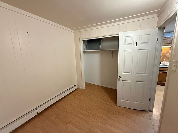 4th image of 612 College Rd