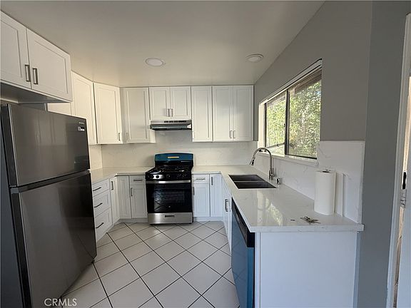 5th image of 9800 Vesper Ave Unit 96