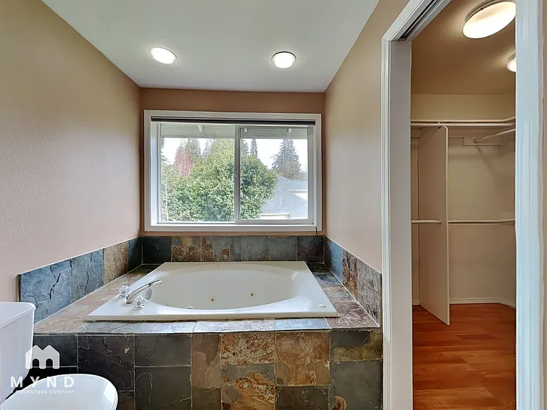 812 NW 143rd St — Photo 24