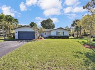 1579 NW 84th Dr, Coral Springs, FL 33071