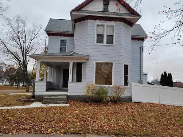 204 N Washington St, Hudson, IA 50643