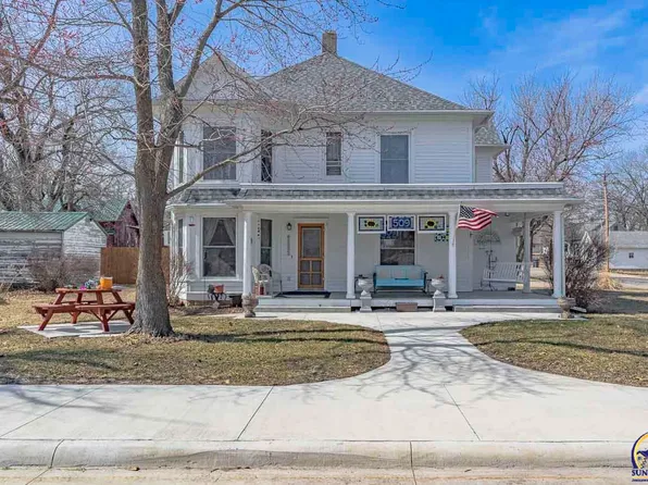 509 Missouri St, Alma, KS 66401