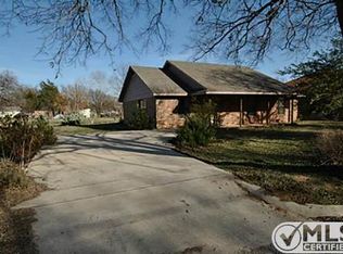 1004 Crittendon St, Bridgeport, TX 76426