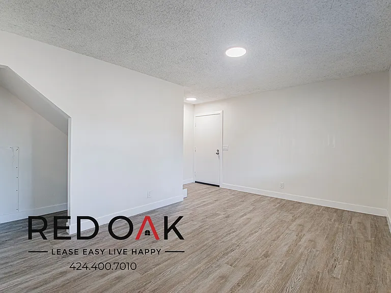 607 W 82nd St #101 — Photo 6