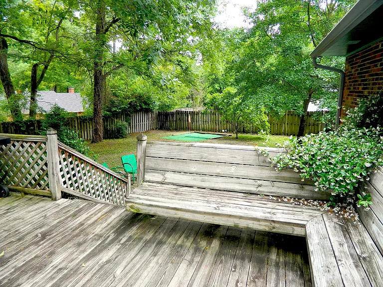 744 McClure Dr — Photo 36