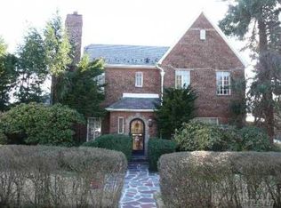 6908 Ingram St, Forest Hills, NY 11375