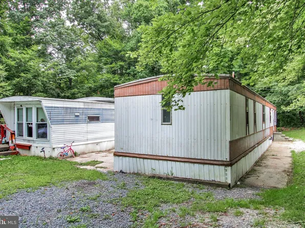 2015 Hilltown Rd, Biglerville, PA 17307