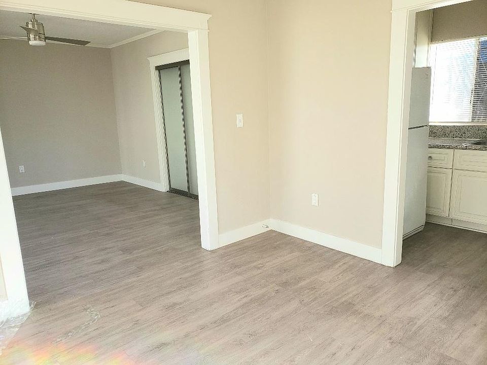 2nd image of 1322 Constance St #1/4