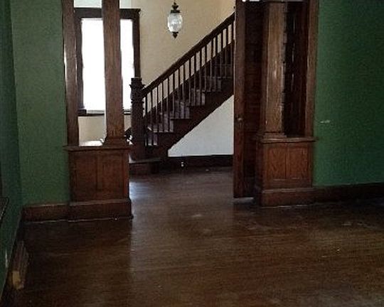 4th image of 1615 8th Ave