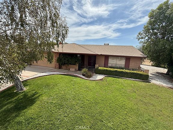 3rd image of 26601 Amhurst Ct