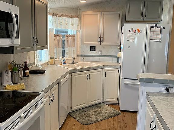 4th image of 6148 Sundance Dr #192