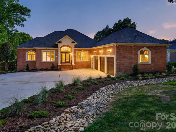 153 Plantation Dr #80, Mooresville, NC 28117