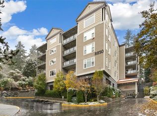 8850 Redmond Woodinville Rd NE APT 405, Redmond, WA 98052