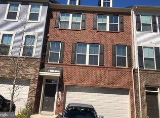 10048 Dorsey Ln, Lanham, MD 20706