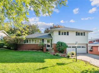 801 29th St NE, Cedar Rapids, IA 52402